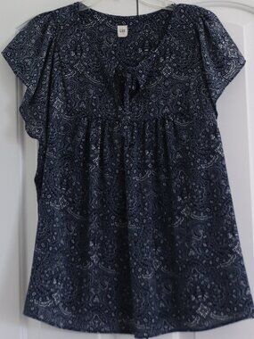 Gap Blue and White Short Flutter Sleeve Flowy Tie Neck Blouse Size XL